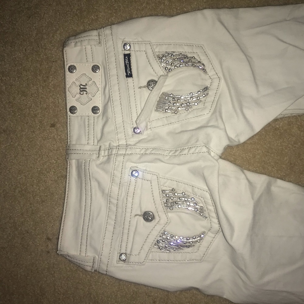 White miss me jeans
